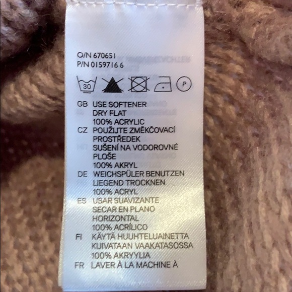 2/$25 H&M Knit Sweater - Picture 4 of 4